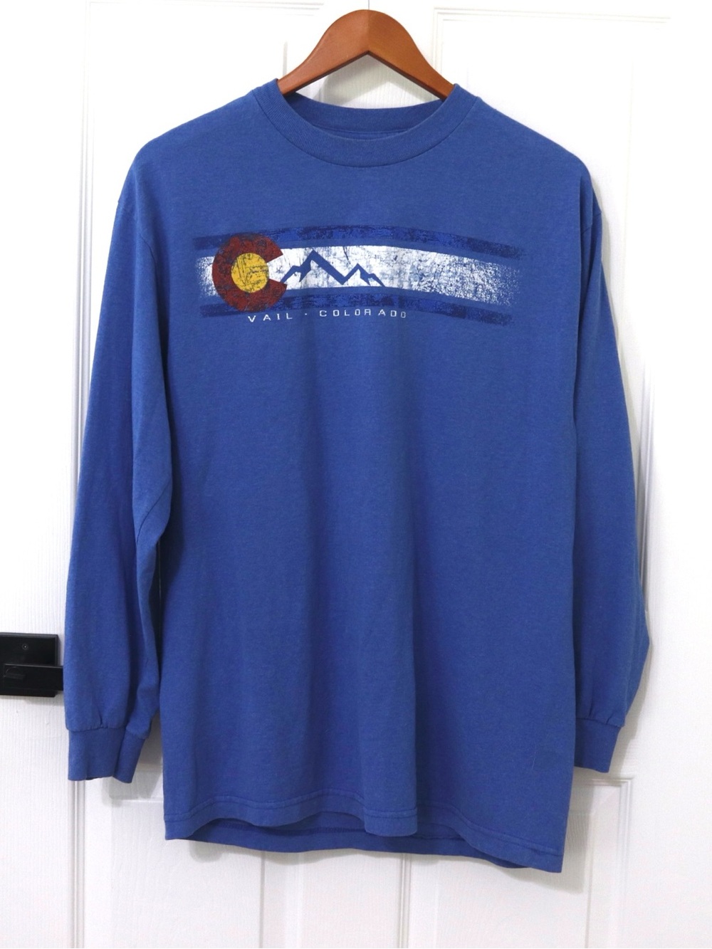 Vail Colorado Blue Graphic Long Sleeve Tee